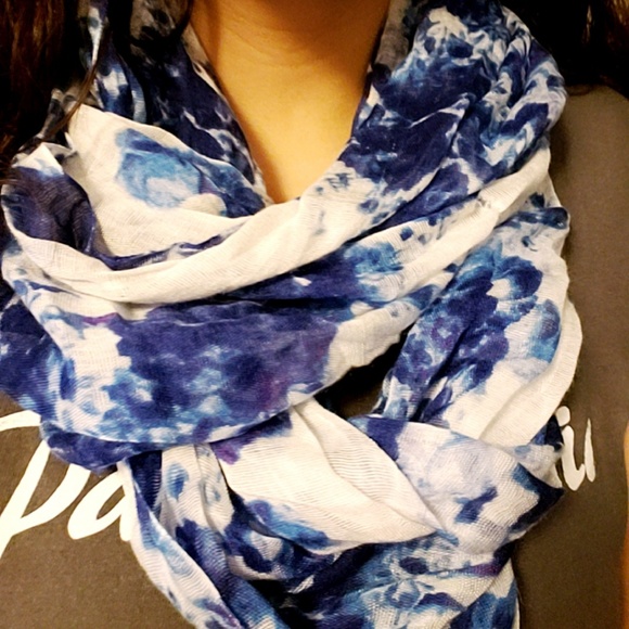 Marbled Light Infinity Scarf - Picture 1 of 4